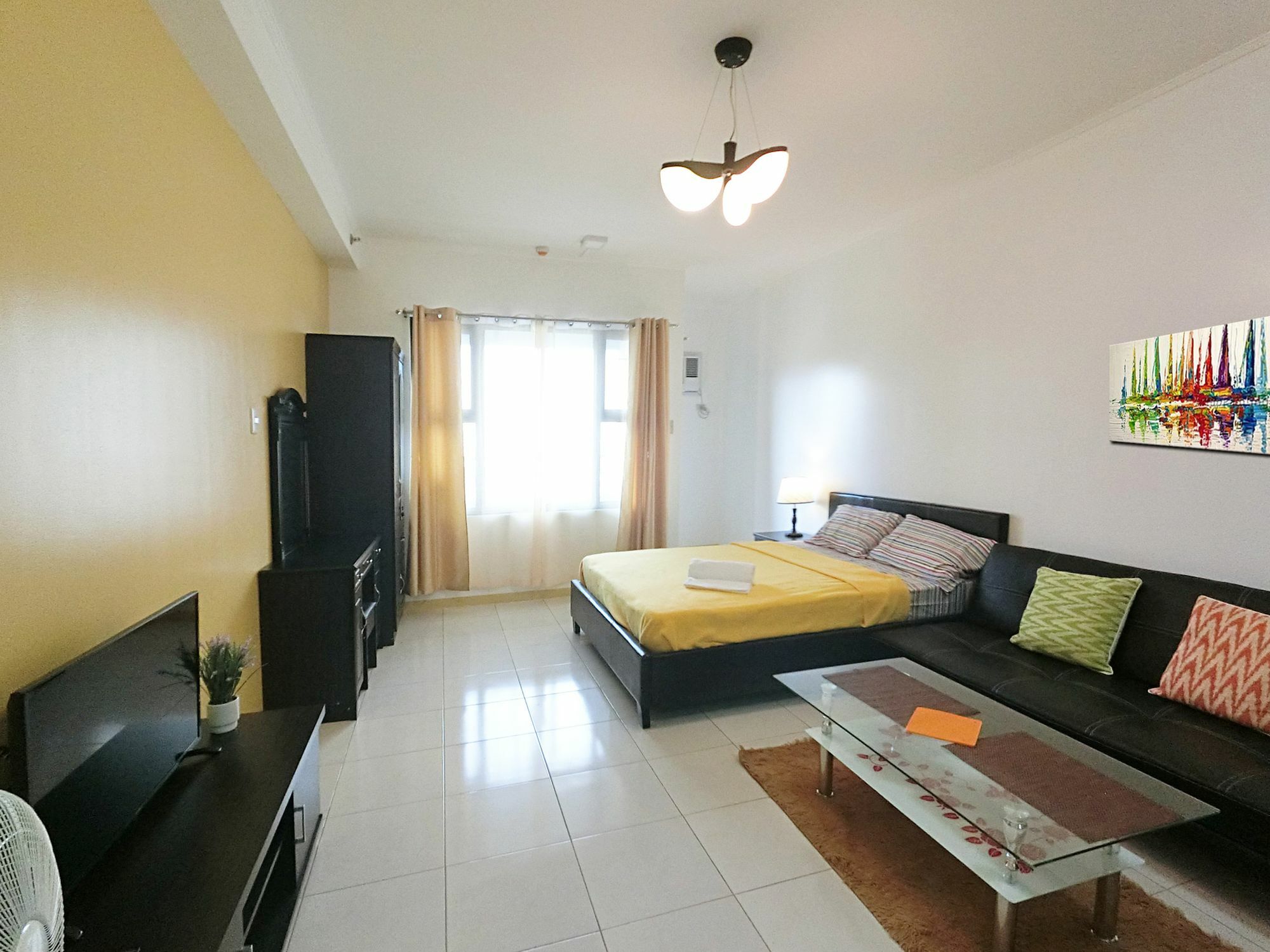 Serena'S House Malate Манила Экстерьер фото